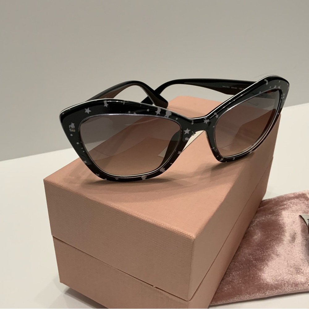 MIU MIU CATEYE Sunglasses